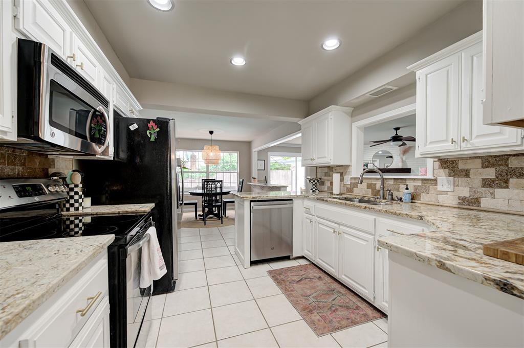 3926 Warwick Drive Property Photo 15