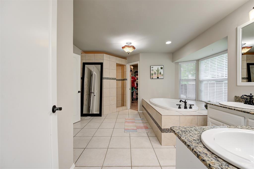 3926 Warwick Drive Property Photo 26