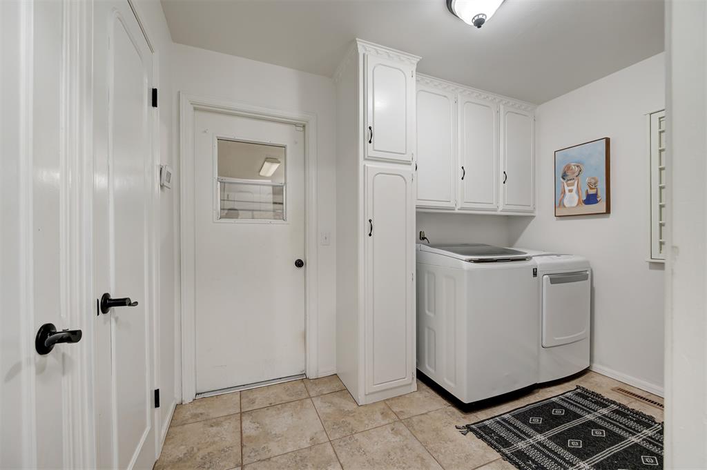 3926 Warwick Drive Property Photo 29