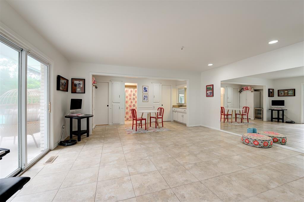 3926 Warwick Drive Property Photo 37