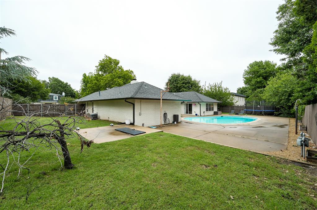 3926 Warwick Drive Property Photo 44
