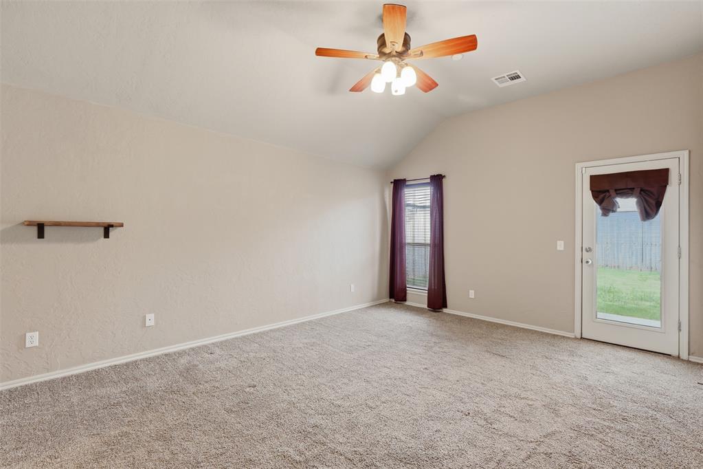 713 N Elk Way Property Photo 18