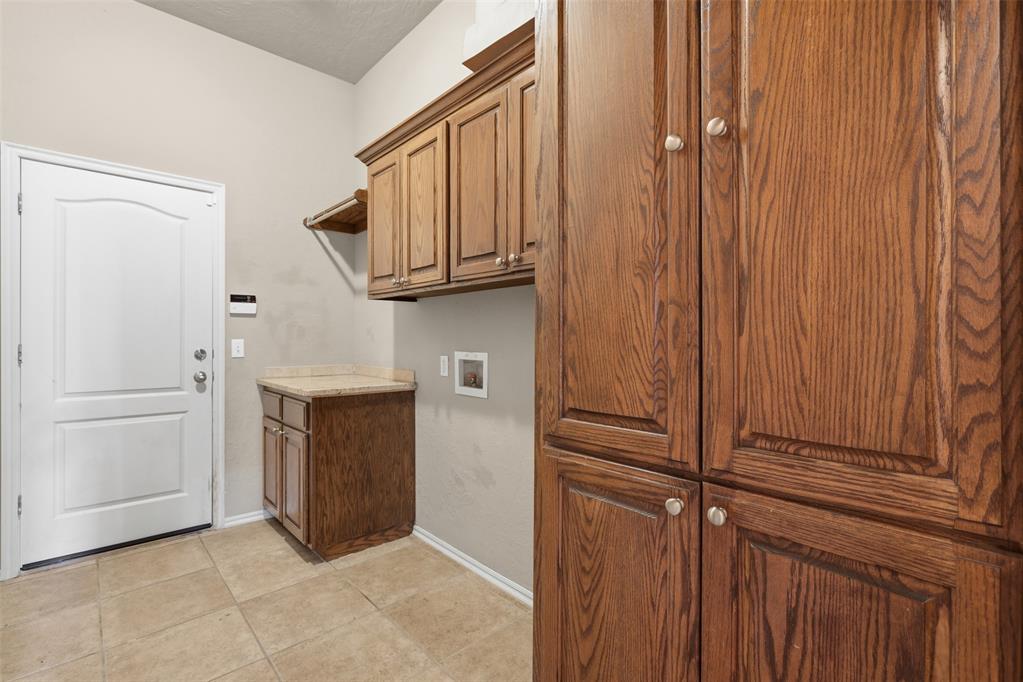 713 N Elk Way Property Photo 34