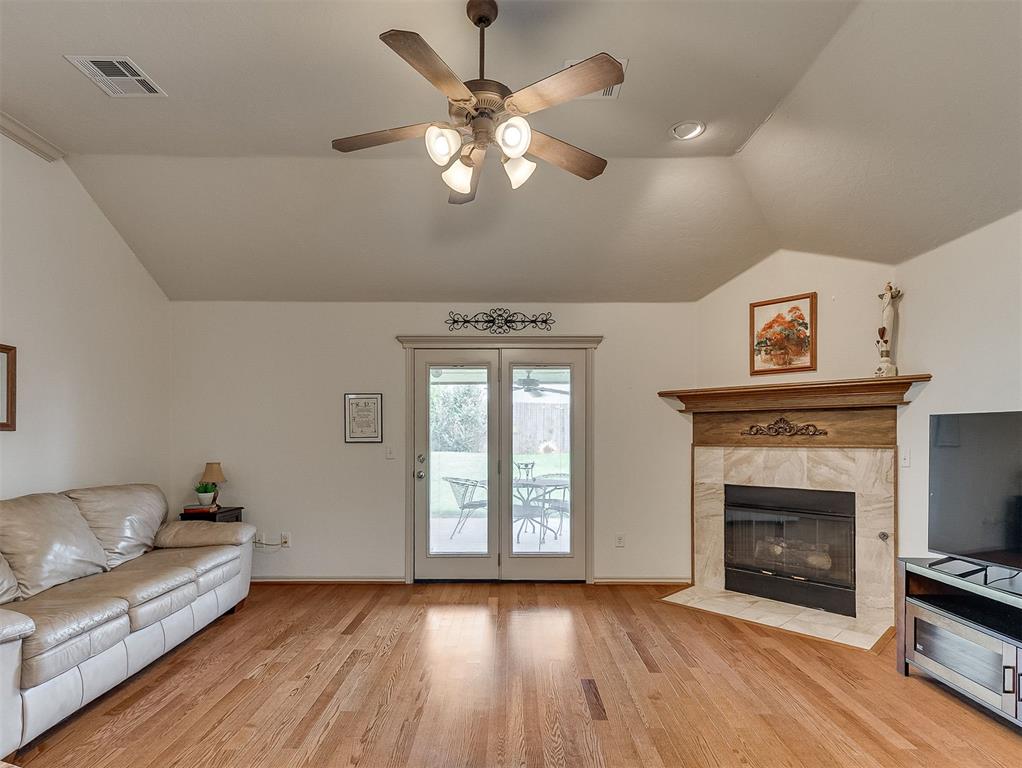 3908 Catamaran Dr Property Photo 7