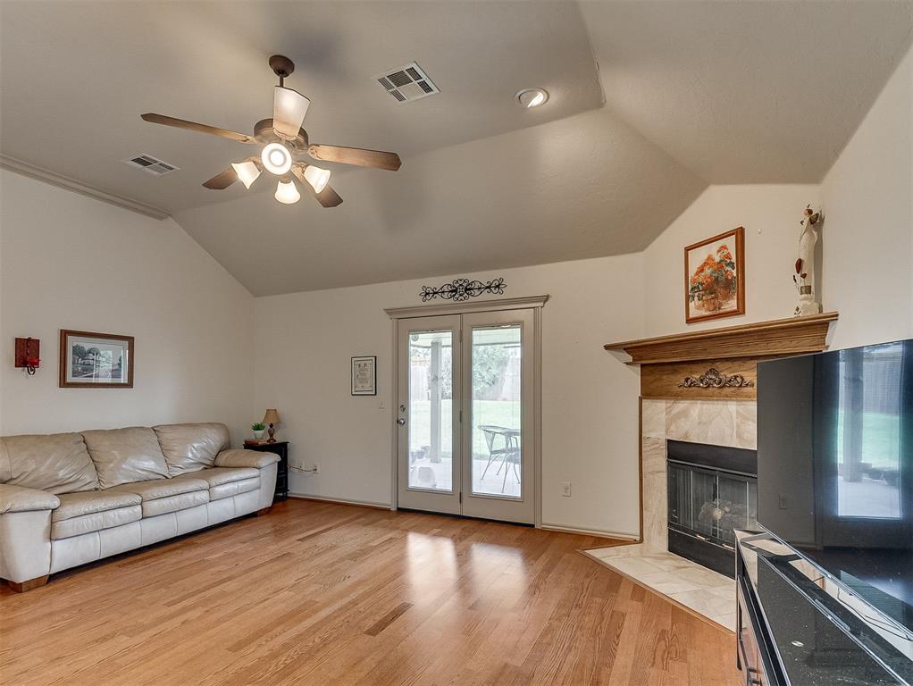 3908 Catamaran Dr Property Photo 8
