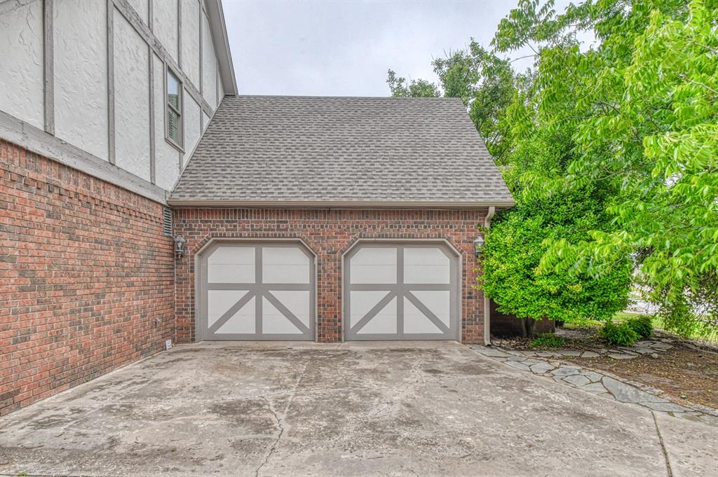 3800 Evesham Court Property Photo 3