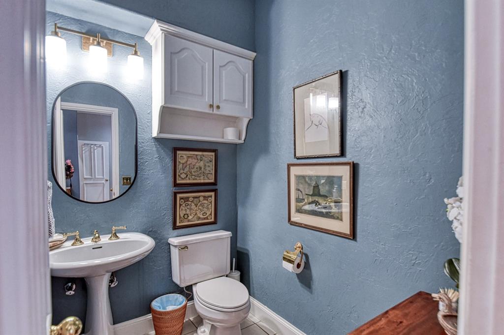 3800 Evesham Court Property Photo 6