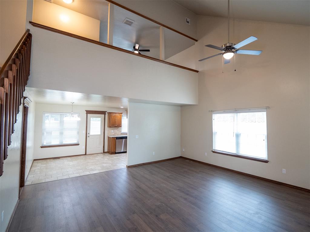 621 Sw 150th Street Property Photo 4