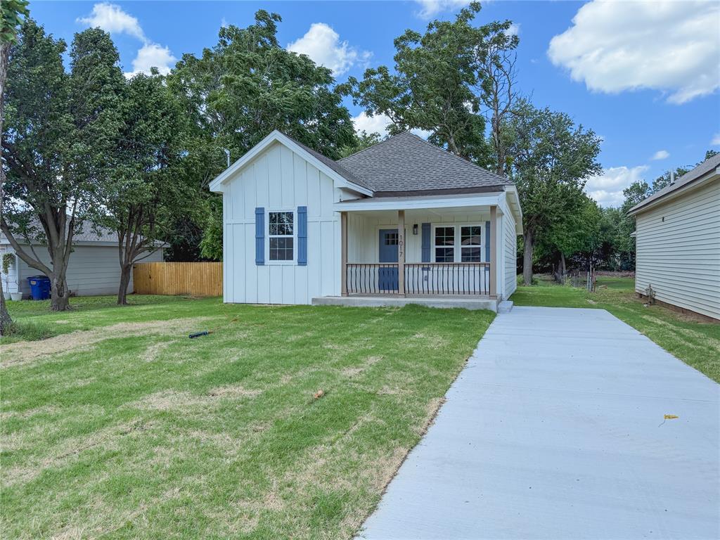1017 E Cavanaugh Street Property Photo 2