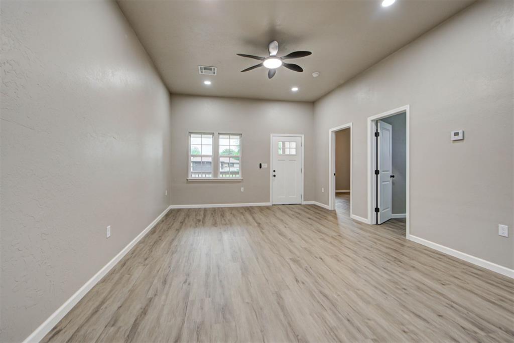 1017 E Cavanaugh Street Property Photo 14