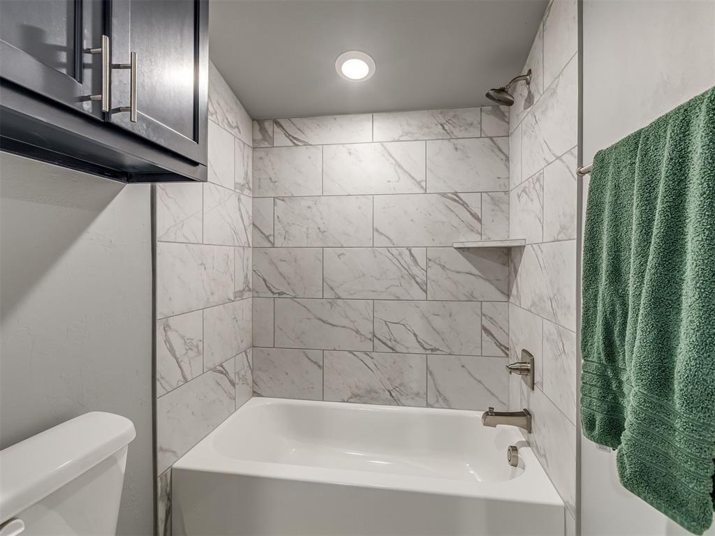 9321 Nw 90th Street Property Photo 40