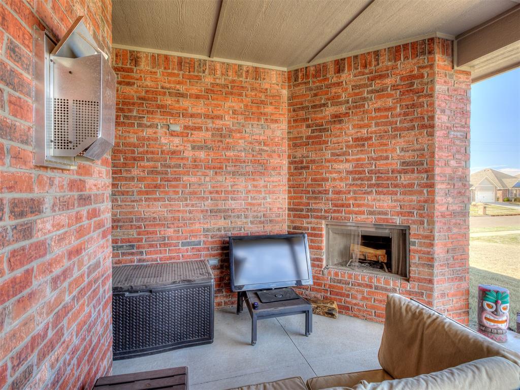 9321 Nw 90th Street Property Photo 44
