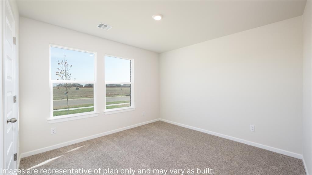 1130 Auburn Circle Property Photo 4