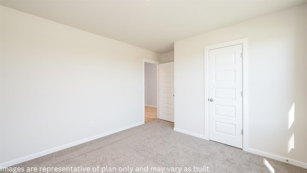 1130 Auburn Circle Property Photo 5
