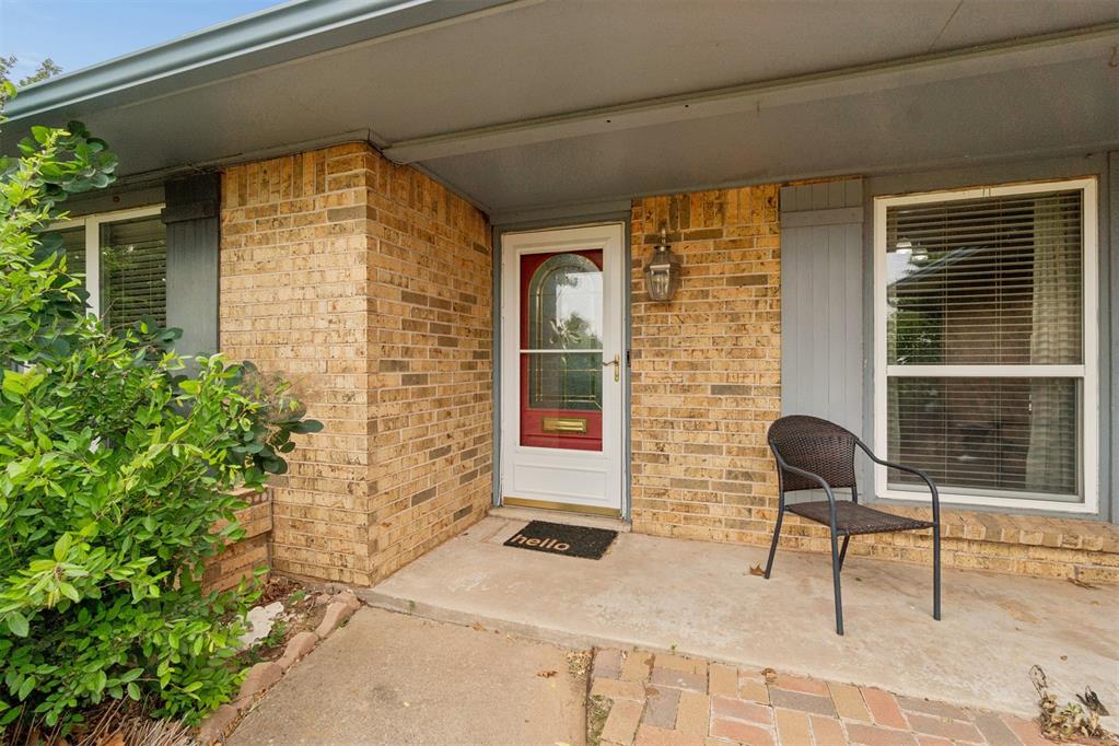 82 E Meadowlark Road Property Photo 4