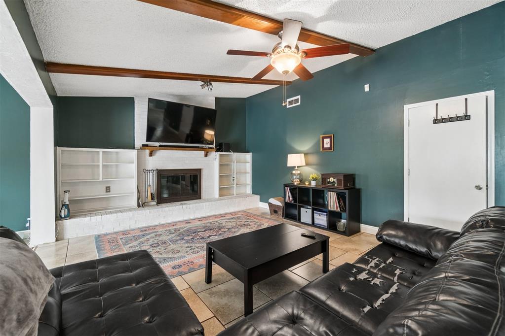 82 E Meadowlark Road Property Photo 10