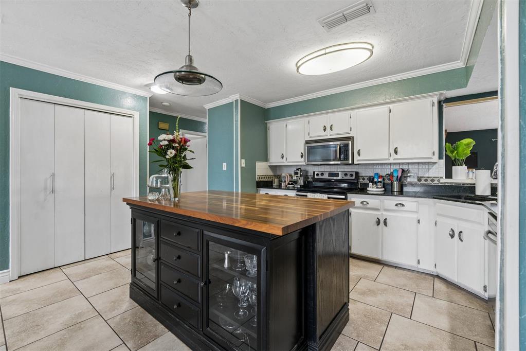 82 E Meadowlark Road Property Photo 17