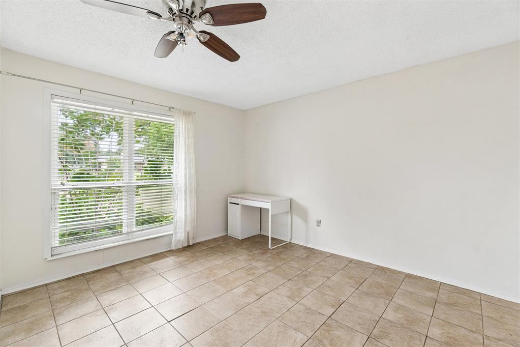 82 E Meadowlark Road Property Photo 33