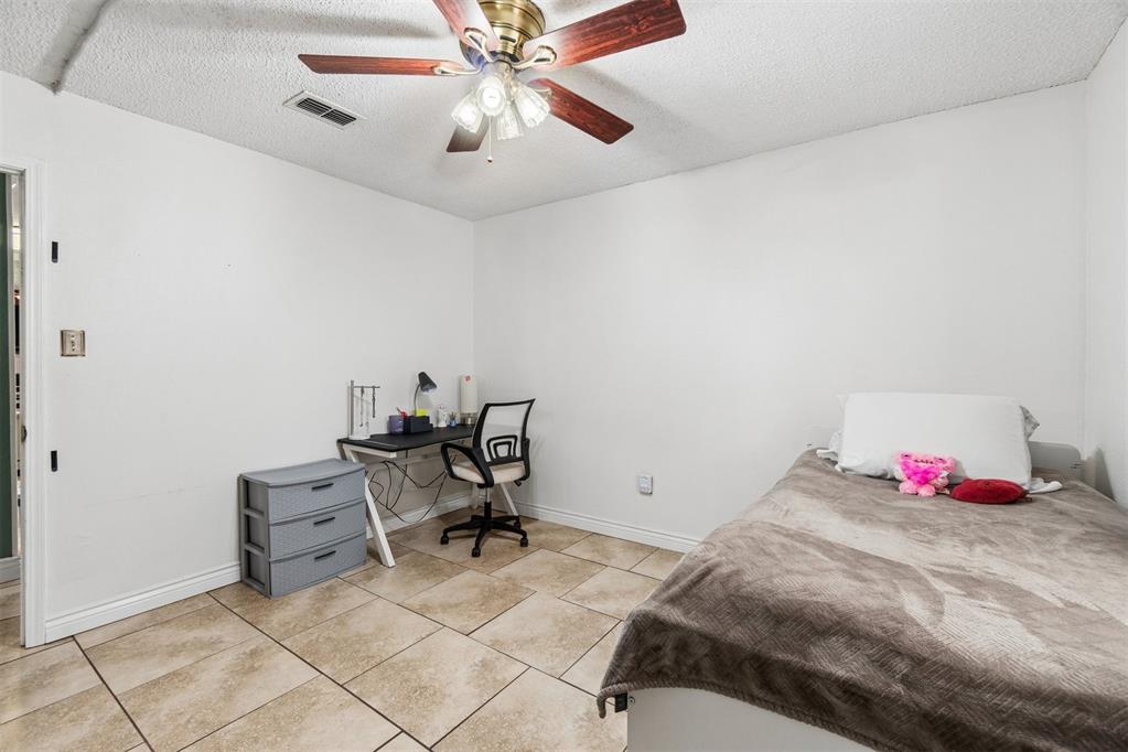 82 E Meadowlark Road Property Photo 38