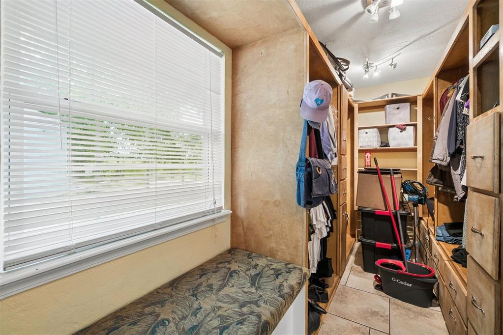 82 E Meadowlark Road Property Photo 43
