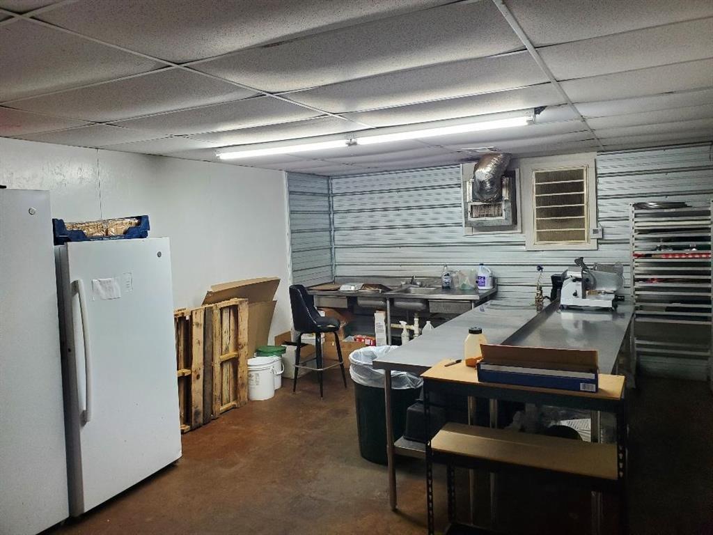 21 W Coplin Street Property Photo 16