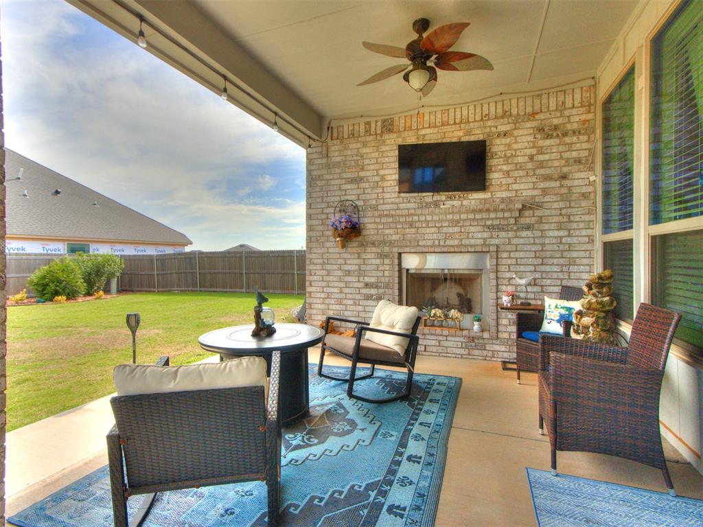 1012 Mount Irving Way Property Photo 8