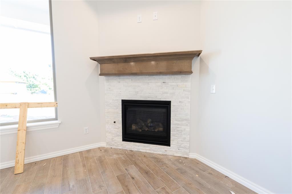 8732 Kate Crossing Property Photo 4