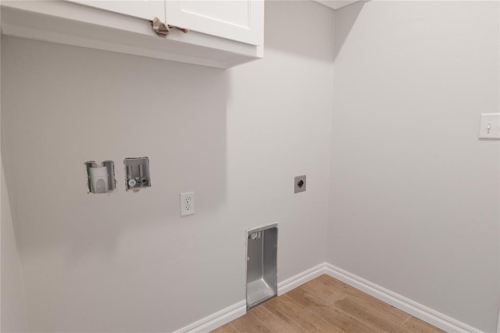 8732 Kate Crossing Property Photo 16