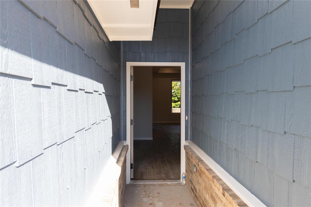 8732 Kate Crossing Property Photo 18