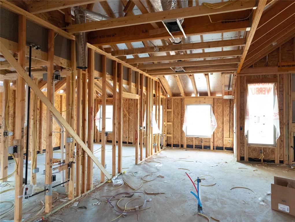 2121 Nw 171st Street Property Photo 4