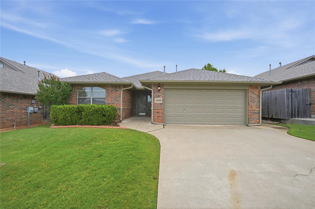 1420 Parke Avenue Property Photo 1
