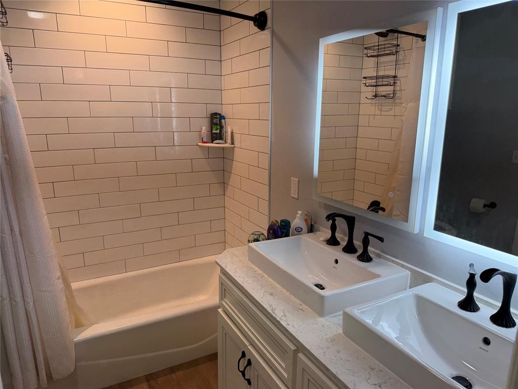 3701 Sunvalley Drive Property Photo 18