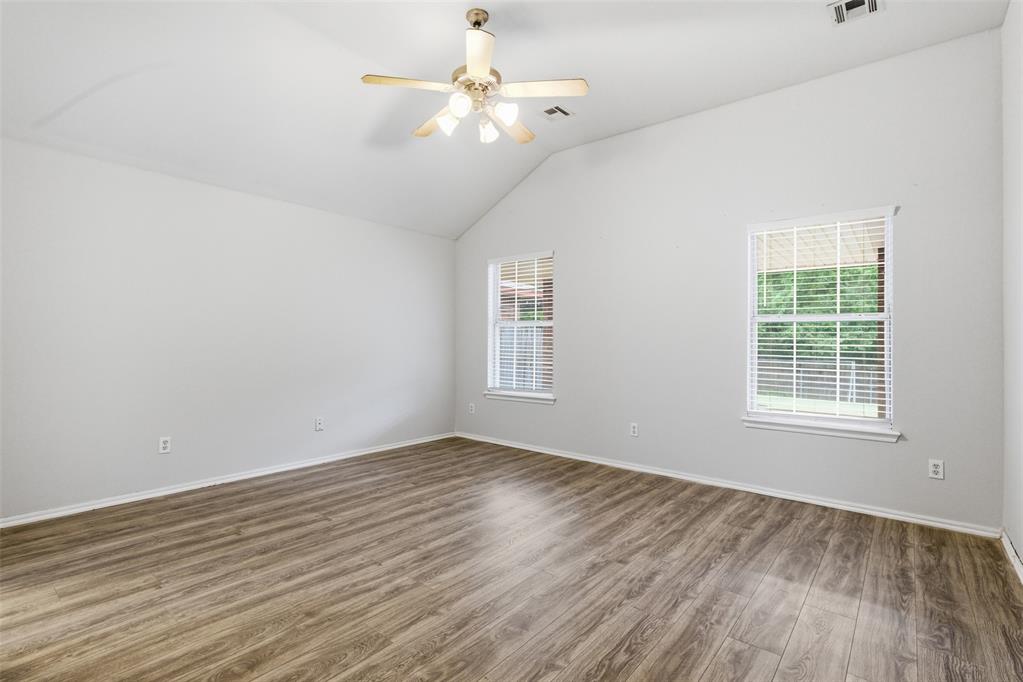 1708 Parkridge Drive Property Photo 13