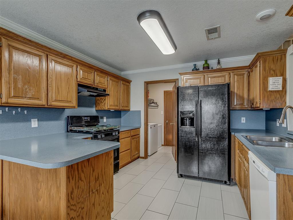1230733 Property Photo 16