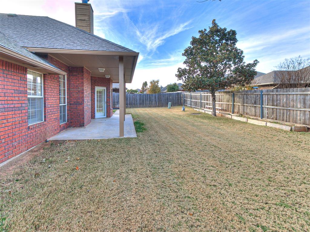 1809 Parkway Drive Property Photo 8