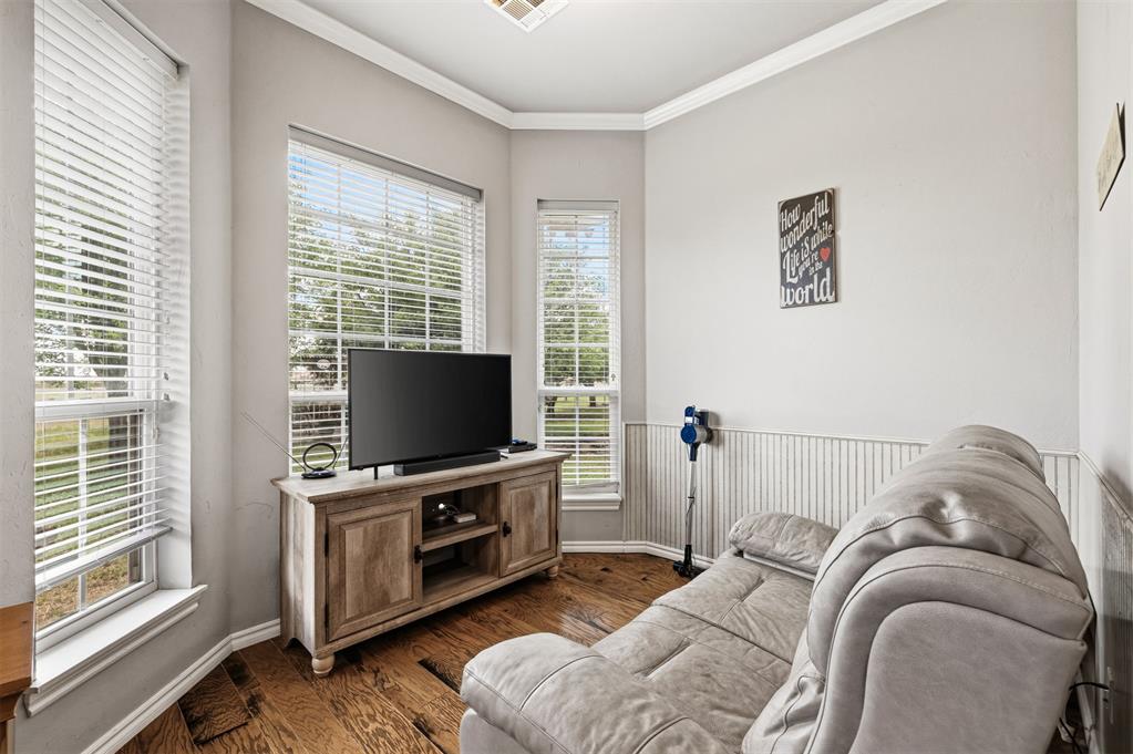 915 Rother Road Property Photo 24
