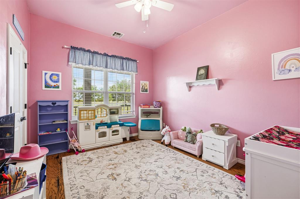 915 Rother Road Property Photo 27