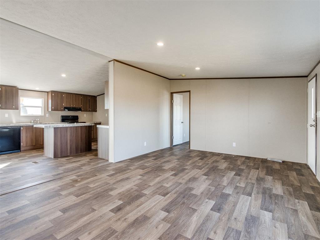 21222 Prairie View Road Property Photo 3