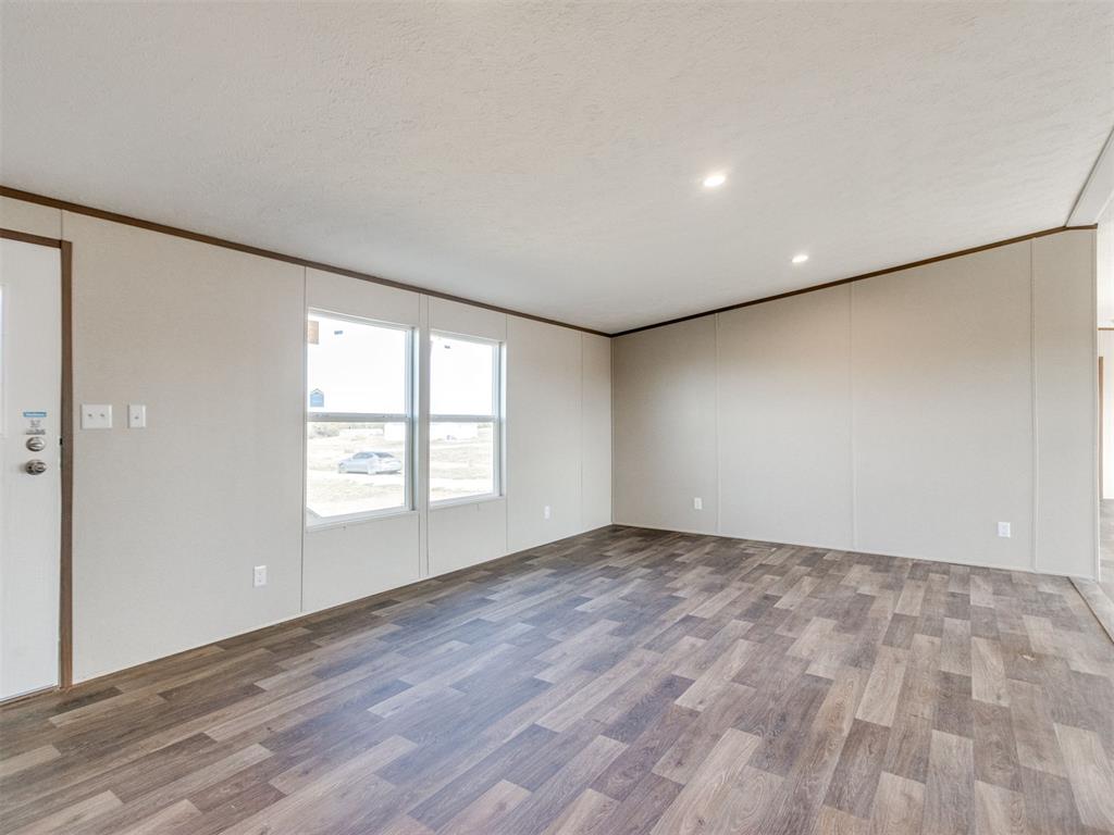 21222 Prairie View Road Property Photo 4