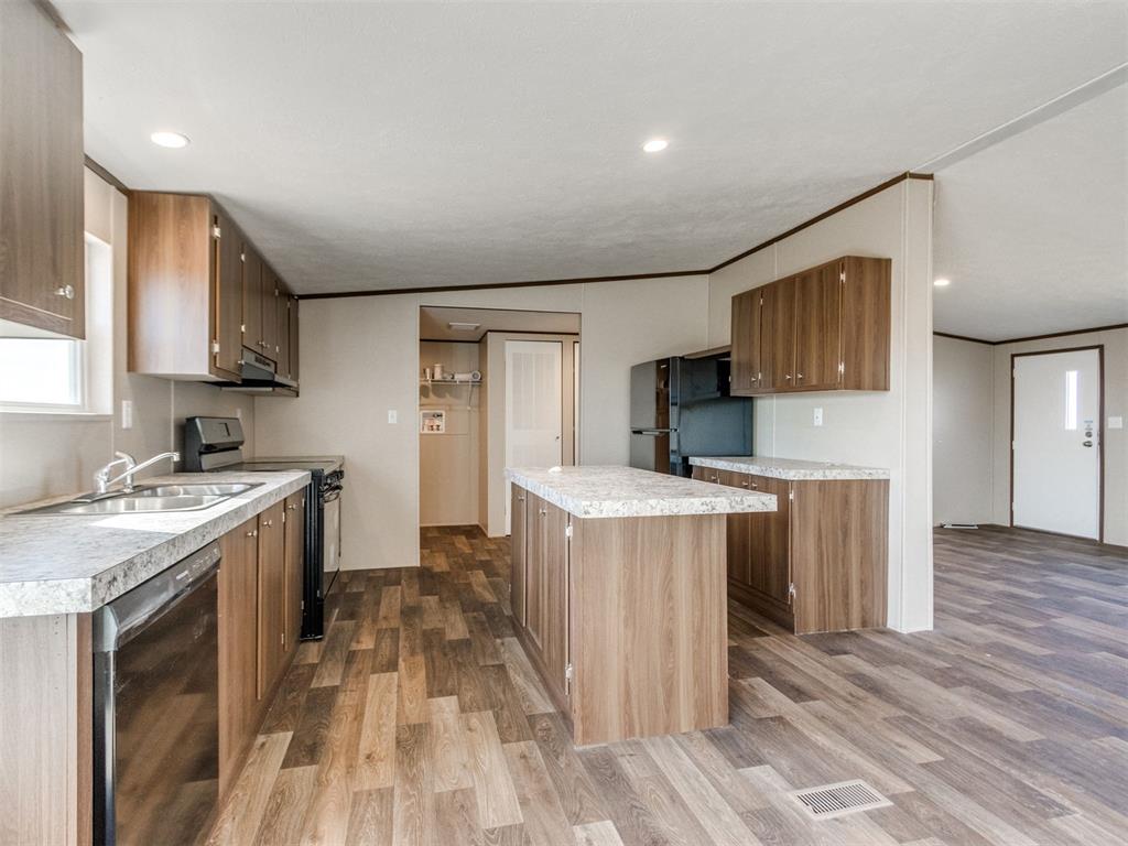 21222 Prairie View Road Property Photo 8