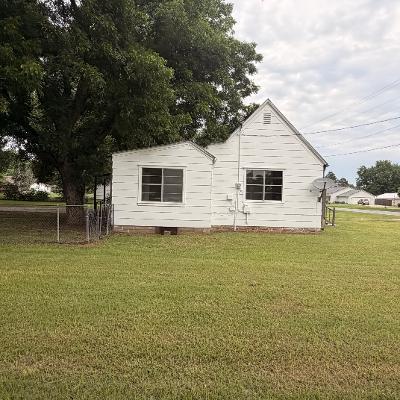 408 S Hammack Avenue Property Photo 3
