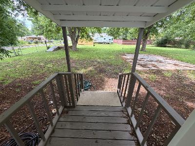 408 S Hammack Avenue Property Photo 4