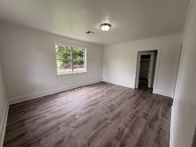 408 S Hammack Avenue Property Photo 8