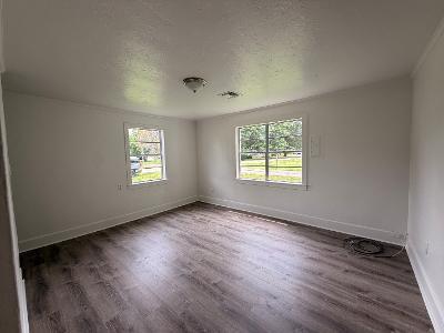 408 S Hammack Avenue Property Photo 9