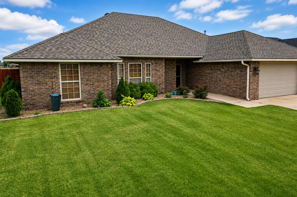 3101 White Tail Drive Property Photo 1