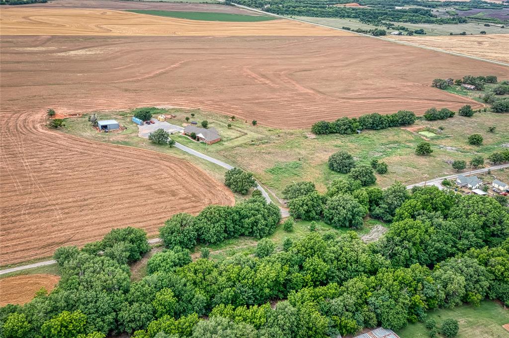 469 Western Property Photo 1