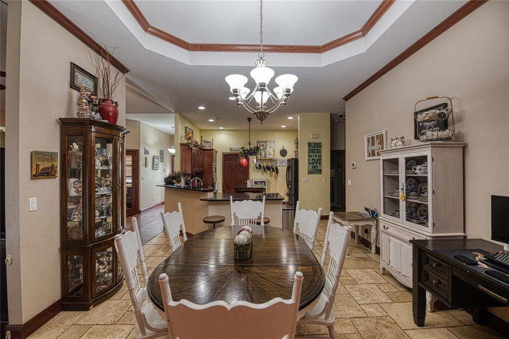 469 Western Property Photo 14