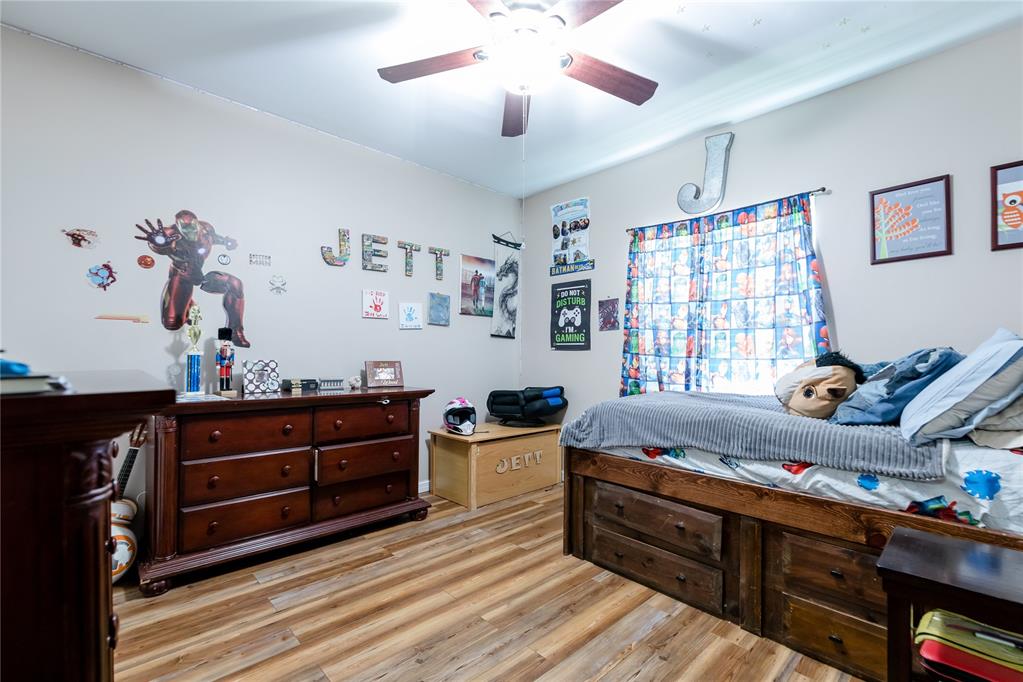 469 Western Property Photo 20