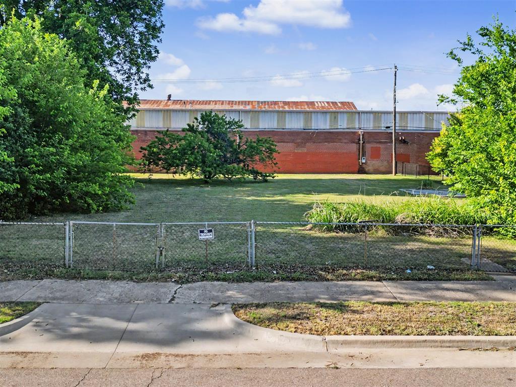 Nw 4th Street Property Photo 6