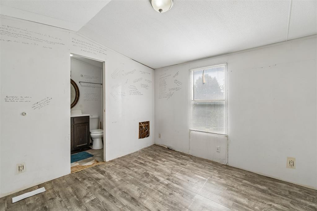 17201 Rolling Meadows Property Photo 11